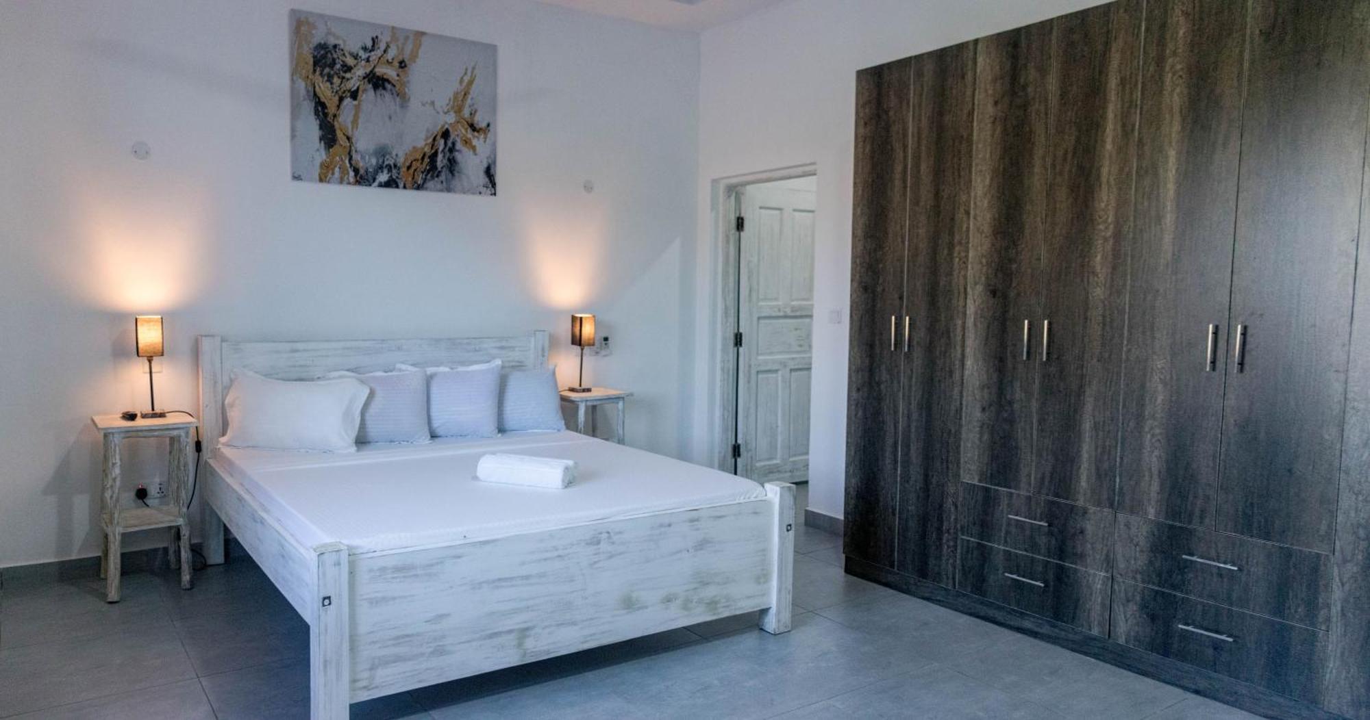 4 U Luxury Bungalows Diani Diani Beach Bagian luar foto